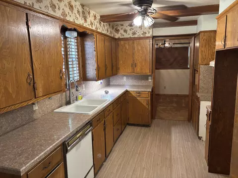 Kitchen - 7204 W Us Highway 70 Rd, Plainview, TX 79072 photo 1 of 1