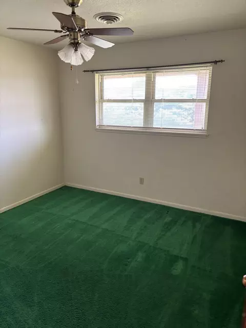 Bedroom - 7204 W Us Highway 70 Rd, Plainview, TX 79072 photo 1 of 3