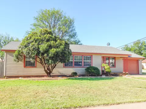 500 E 12th St, Littlefield, TX 79339