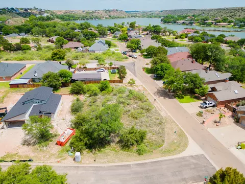 23 Sioux Trl, Ransom Canyon, TX 79366