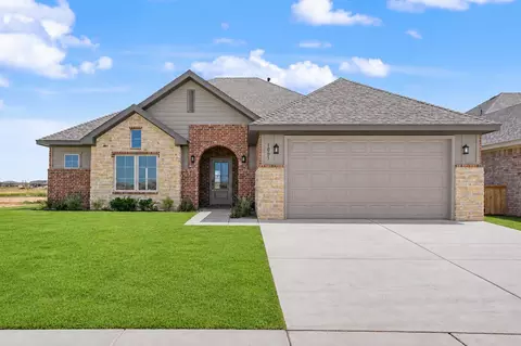 1009 N 5th St, Wolfforth, TX 79382