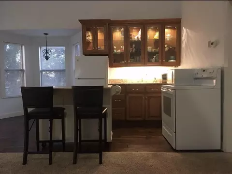 Kitchen - 101 SE 6th St, Plainview, TX 79072 photo 4 of 5