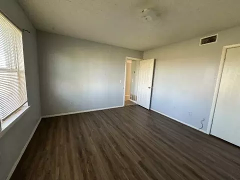 Bedroom - 100 Pecos Pl, Plainview, TX 79072 photo 3 of 5