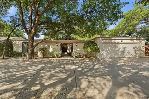 7710 Knoxville Dr, Lubbock, TX 79423