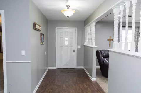 Entry Way - 904 Itasca St, Plainview, TX 79072 photo 2 of 9