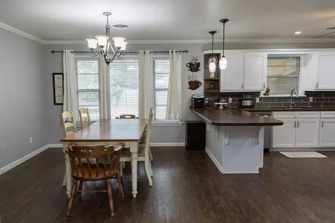 Dining - 904 Itasca St, Plainview, TX 79072 photo 1 of 1
