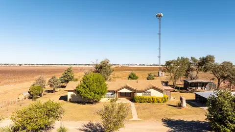 1651 Bear Rd, Levelland, TX 79336