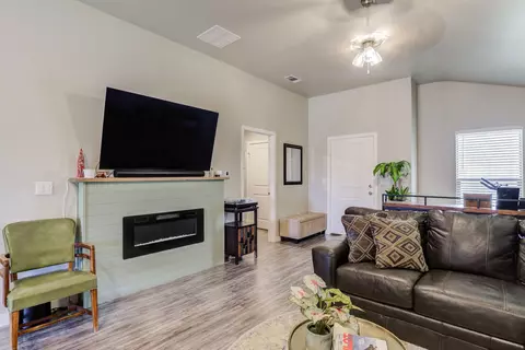 1616 137th St, Lubbock, TX 79423