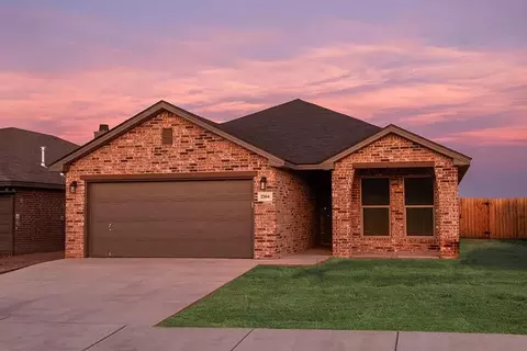616 E 16th St, Wolfforth, TX 79382