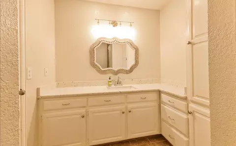 Bath - 2403 Magan Dr, Plainview, TX 79072 photo 3 of 3