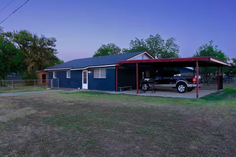 1201 Ave J, Petersburg, TX 79250