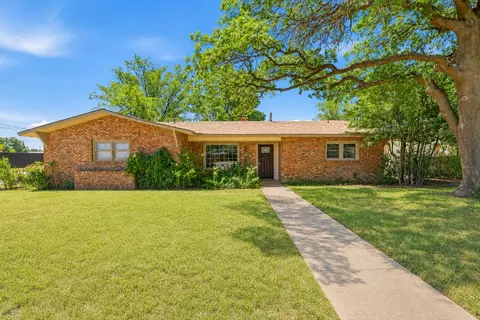 908 E Buckley St, Brownfield, TX 79316