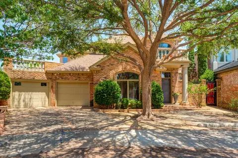 8901 York Pl, Lubbock, TX 79424
