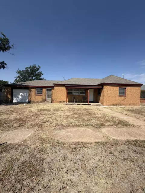 1211 Main, Ralls, TX 79357
