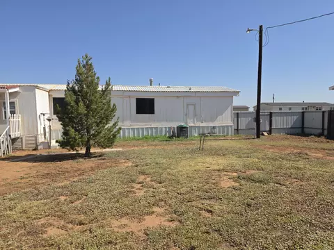 Exterior - 609 Rackler St, Smyer, TX 79367 photo 2 of 3