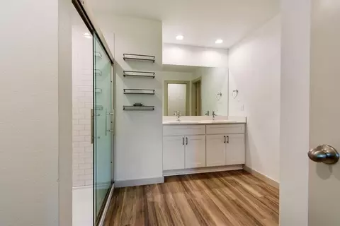 Bath - 6830 57th St, Lubbock, TX 79407 photo 3 of 4