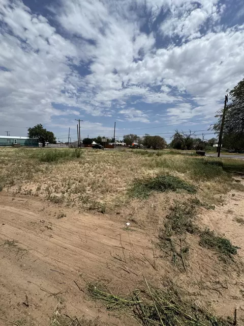302 Ralls Rd, Post, TX 79356 photo 2