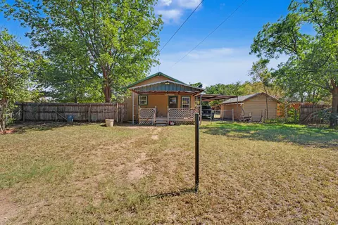 Exterior - 500 8th St, O'donnell, TX 79351 photo 6 of 7