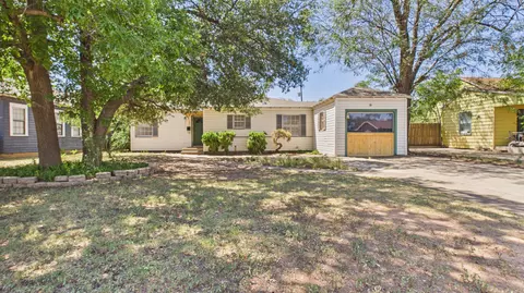 2211 28th St, Lubbock, TX 79411