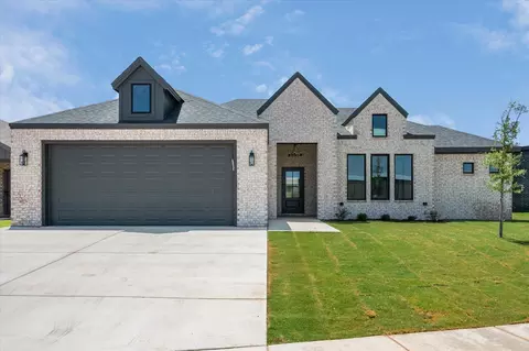 1815 Harvest Ave, Wolfforth, TX 79382