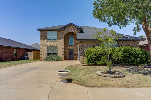 606 N 8th St, Wolfforth, TX 79382