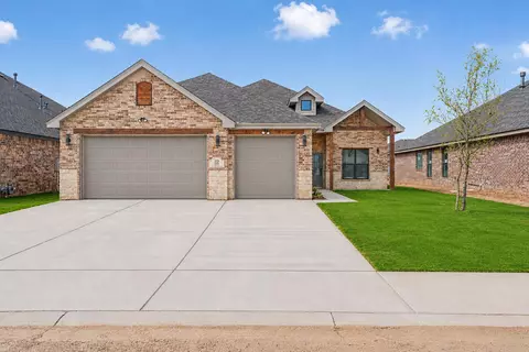 1112 N 6th St, Wolfforth, TX 79382