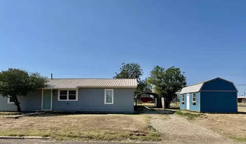 904 5th St, Lorenzo, TX 79343