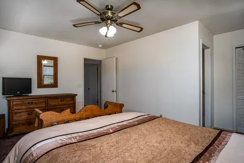 Bedroom - 325 Apache Trl, Tulia, TX 79088 photo 4 of 4