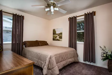 Bedroom - 325 Apache Trl, Tulia, TX 79088 photo 3 of 4