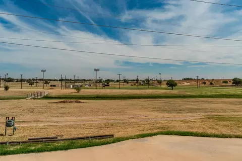 Exterior - 325 Apache Trl, Tulia, TX 79088 photo 8 of 10