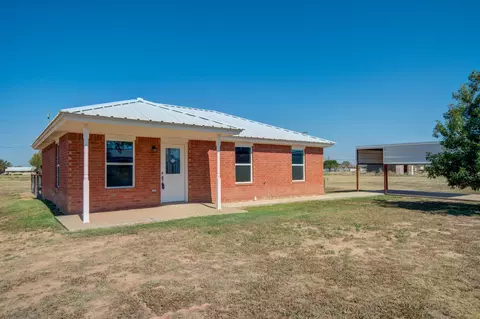 1101 Avenue F, Ralls, TX 79357