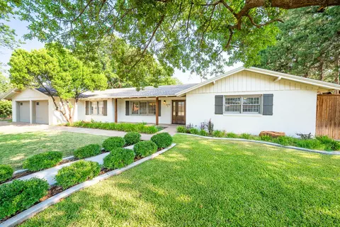 5210 27th St, Lubbock, TX 79407