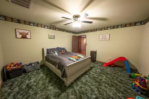 Bedroom - 8503 E County Rd 5500, Idalou, TX 79329 photo 3 of 5