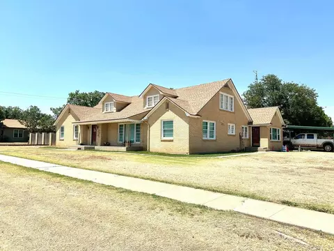 Exterior - 1500 W 9th St, Plainview, TX 79072 photo 2 of 2