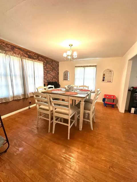 Dining - 1500 W 9th St, Plainview, TX 79072 photo 2 of 2