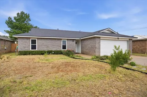 1104 Genoa Ave, Lubbock, TX 79416
