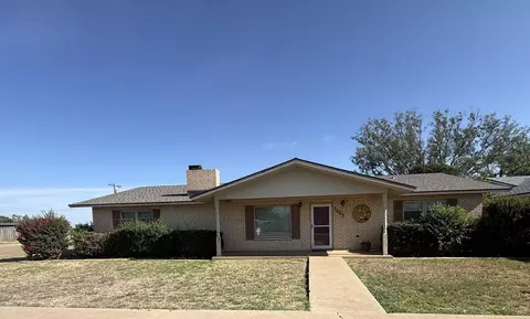 1003 17th St, Ralls, TX 79357
