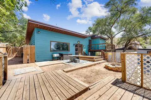 68 Pony Express Trl, Lubbock, TX 79404