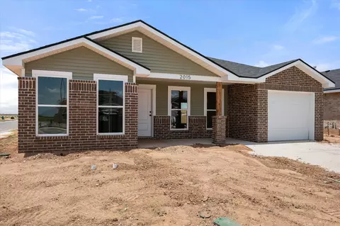 2015 Yellowhouse Ave, Wolfforth, TX 79382