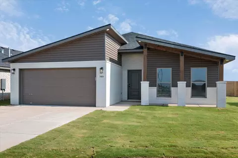 703 E 21st St, Wolfforth, TX 79382