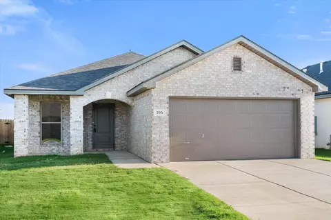 705 E 21st St, Wolfforth, TX 79382