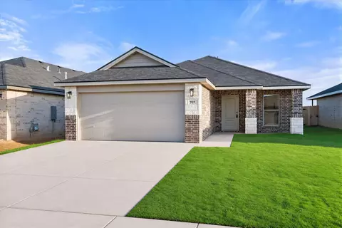707 E 21st St, Wolfforth, TX 79382