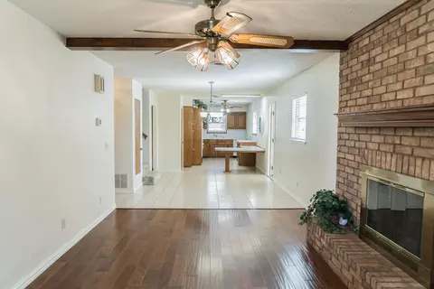 Living - 1408 Ennis St, Plainview, TX 79072 photo 4 of 7