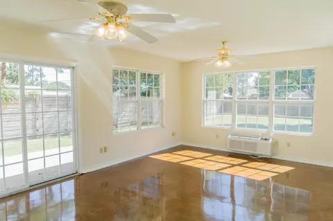 Living - 1408 Ennis St, Plainview, TX 79072 photo 5 of 7