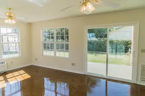 Living - 1408 Ennis St, Plainview, TX 79072 photo 7 of 7