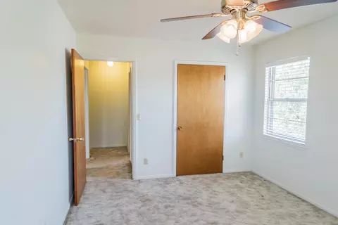 Bedroom - 1408 Ennis St, Plainview, TX 79072 photo 6 of 6