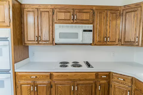 Kitchen - 1408 Ennis St, Plainview, TX 79072 photo 5 of 8
