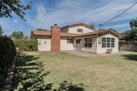 Exterior - 1408 Ennis St, Plainview, TX 79072 photo 11 of 15