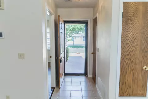 Entry Way - 1408 Ennis St, Plainview, TX 79072 photo 1 of 4
