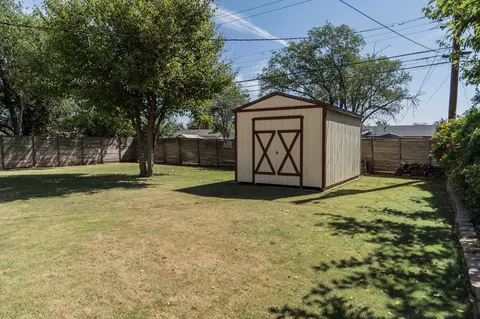 Exterior - 1408 Ennis St, Plainview, TX 79072 photo 12 of 15